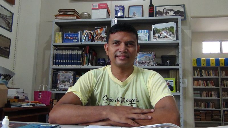 Uéliton Barbosa Martins - Acadêmico de jornalismo IESPES